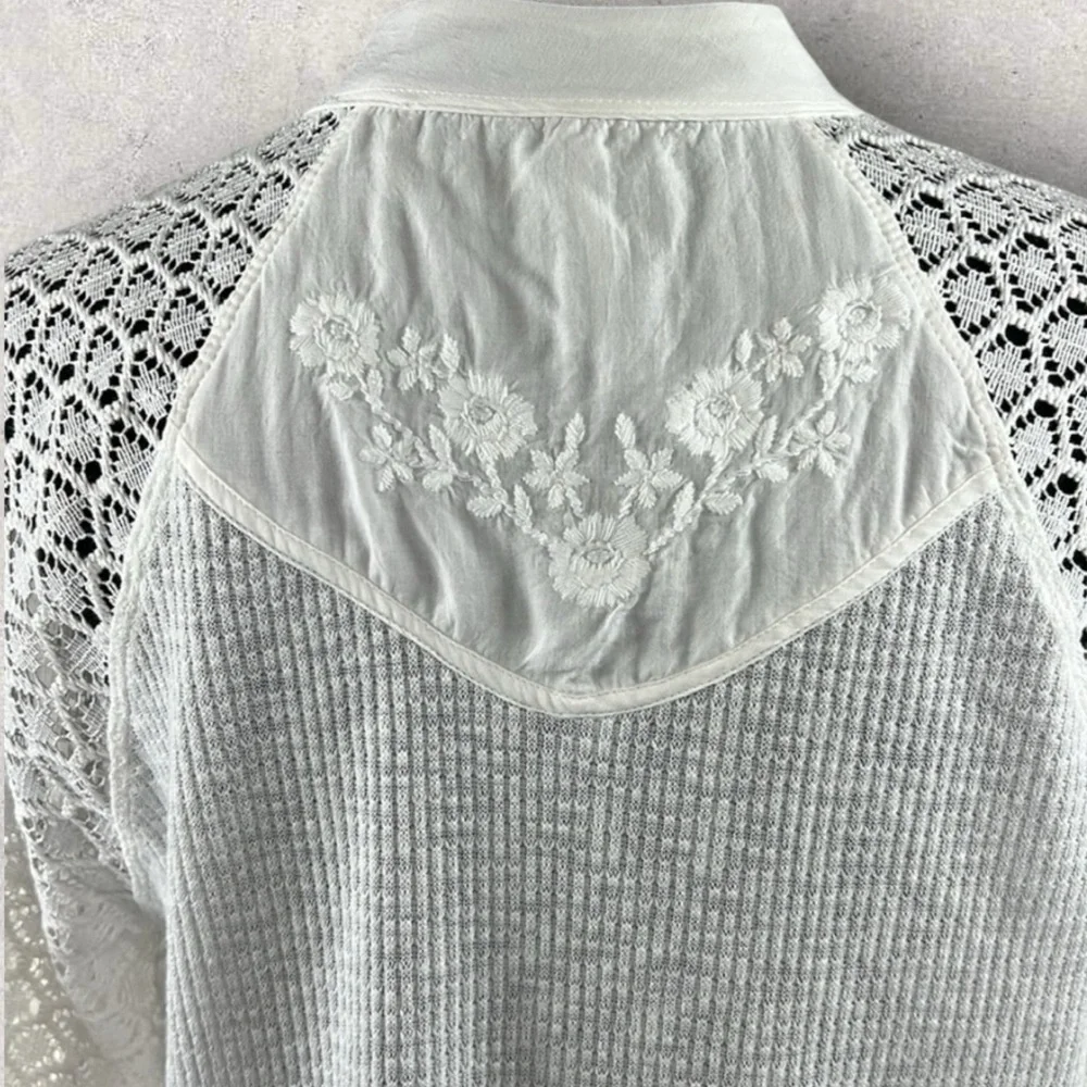 Free People White Thermal Lace Sleeve Top Size‎ S